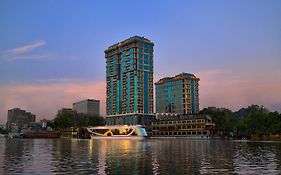 โรงแรมโฟร์ ซีซั่น ไคโร แอท เดอะ เฟิสต์ เรสซิเดนซ์
